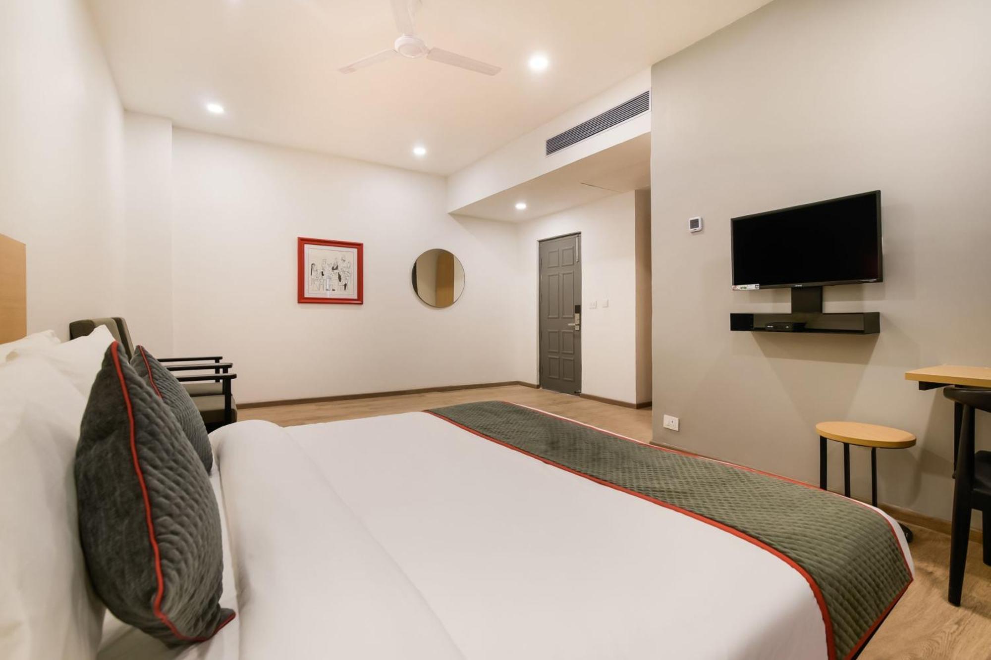 Townhouse The Awadh Airport Near Chaudhary Charan Singh International Airport Hotel Bijnaur Kültér fotó