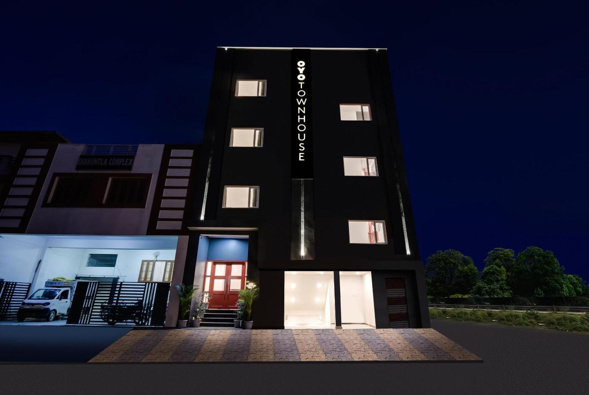 Townhouse The Awadh Airport Near Chaudhary Charan Singh International Airport Hotel Bijnaur Kültér fotó